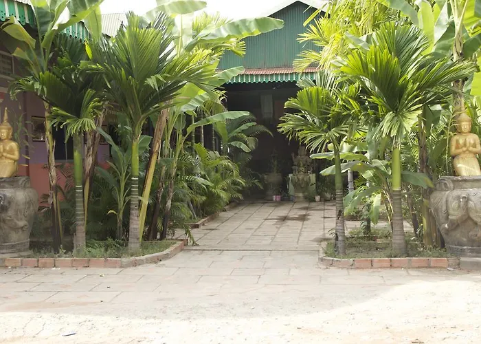 Palm Garden 2*